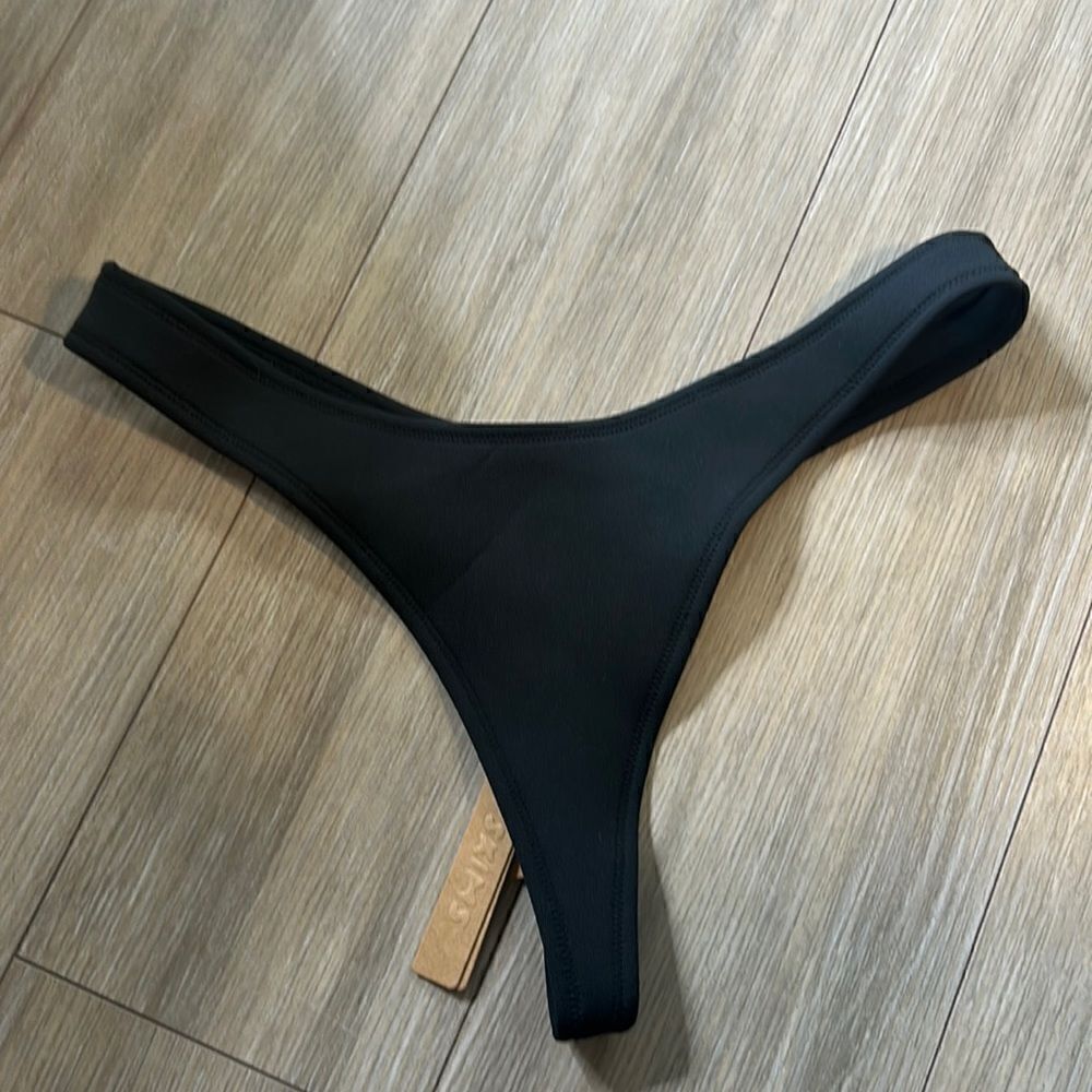 NWT SKiMS Sport swim thong M